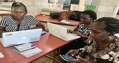 Teachers at the AKA Mombasa library.