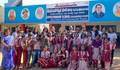 Service Learning Club students.